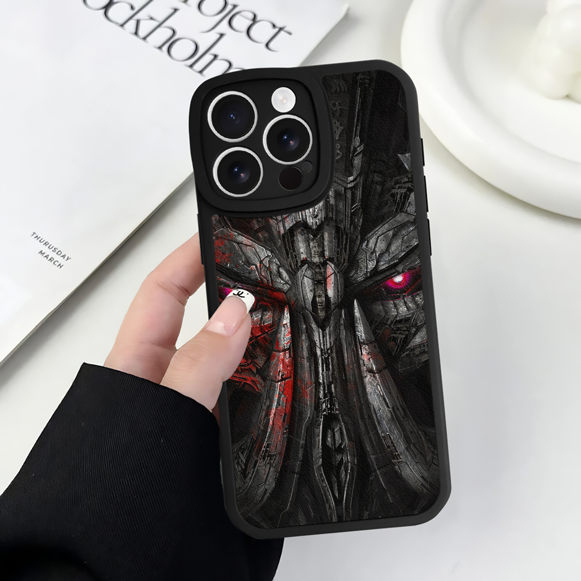 （画像用） Transformers トランスフォーマー 【iPhone 16シリーズ対応】シリコンスマホケース（レザー調） 材質：シリコン